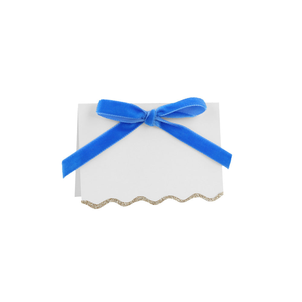 Porta nombre con lazos de terciopelo