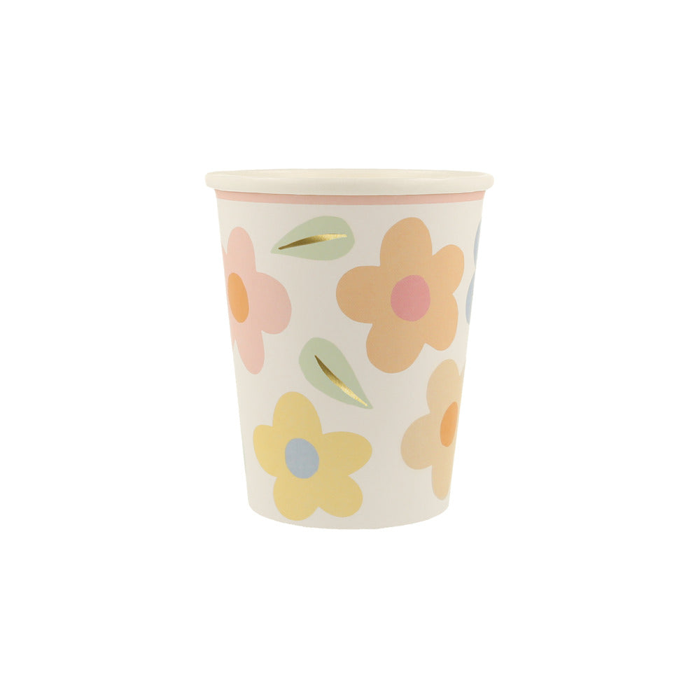 Vasos con diseño de margaritas pastel