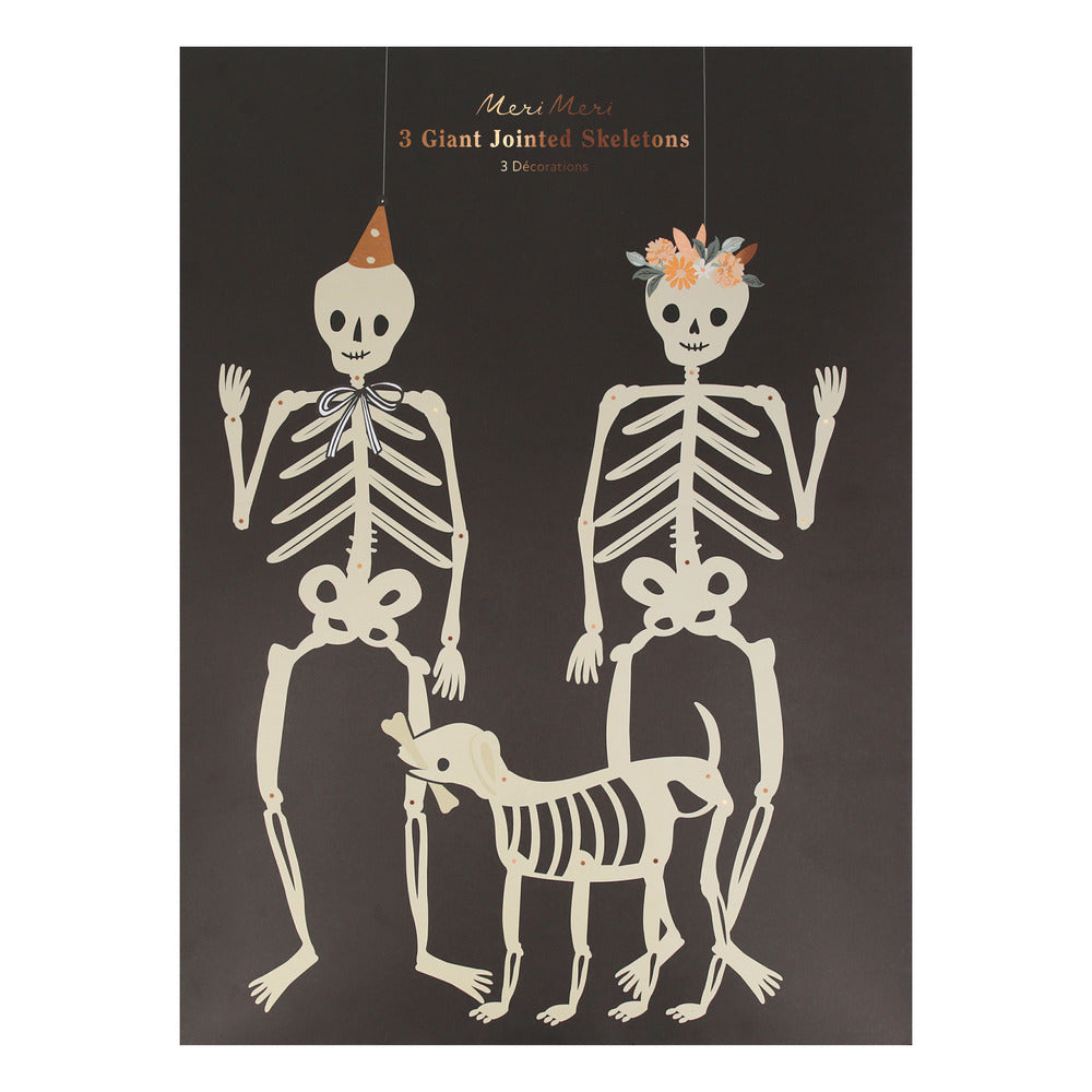 Esqueletos para colgar con corona de flores