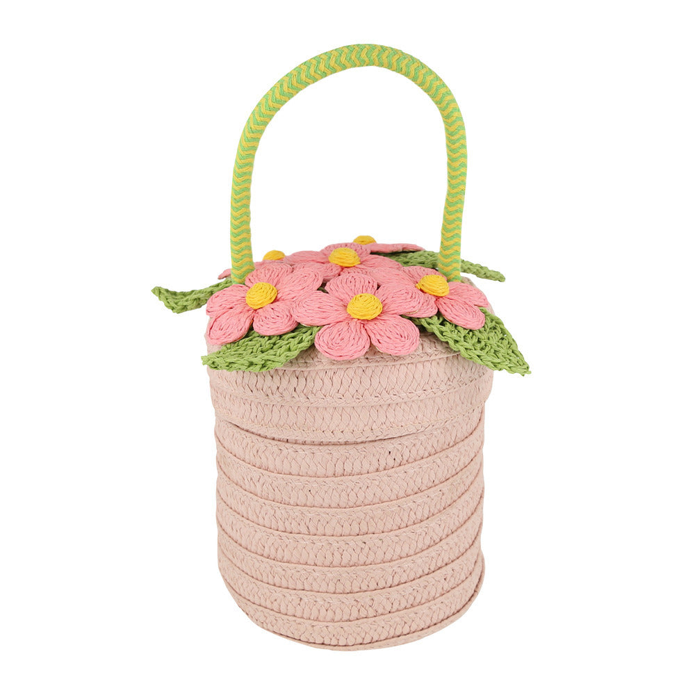 Canasto con forma de cesta con flores