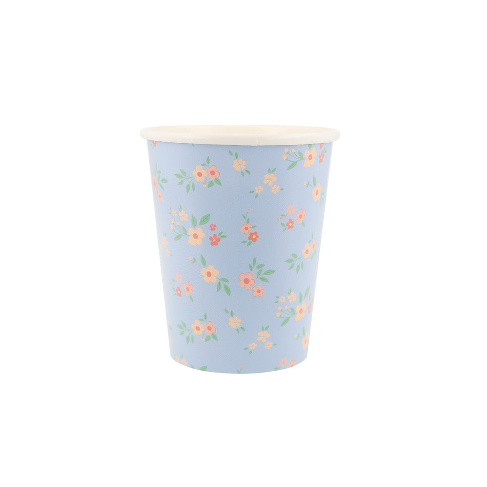 Vasos racimos de flores