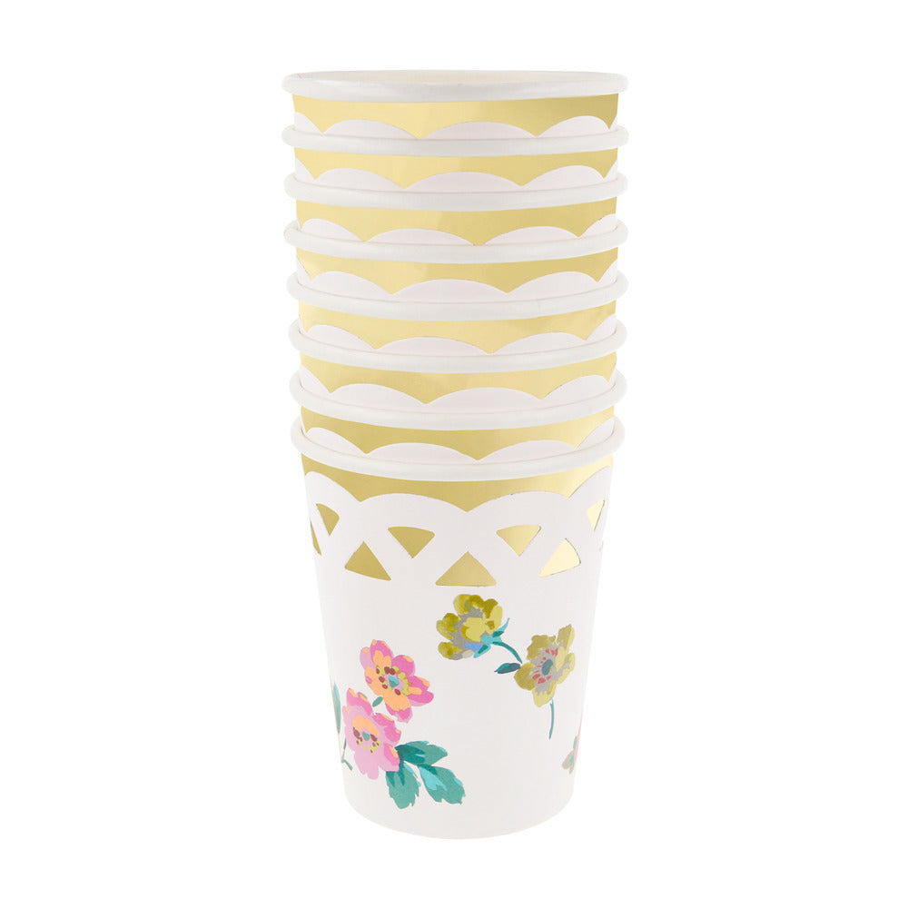 Vasos con diseño de canasto de flores