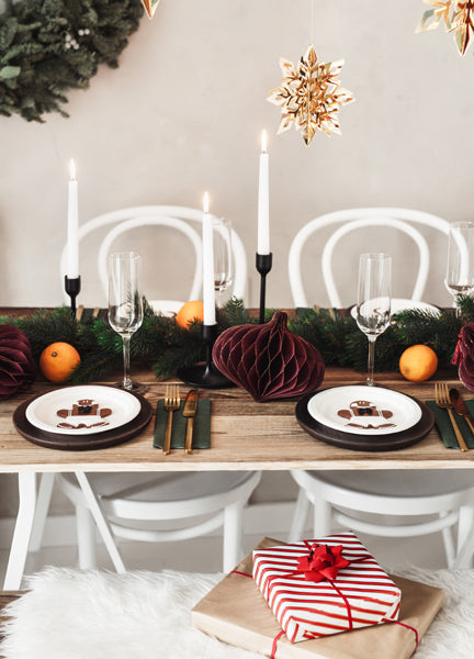 Adorno para el árbol - bola roja ovalada