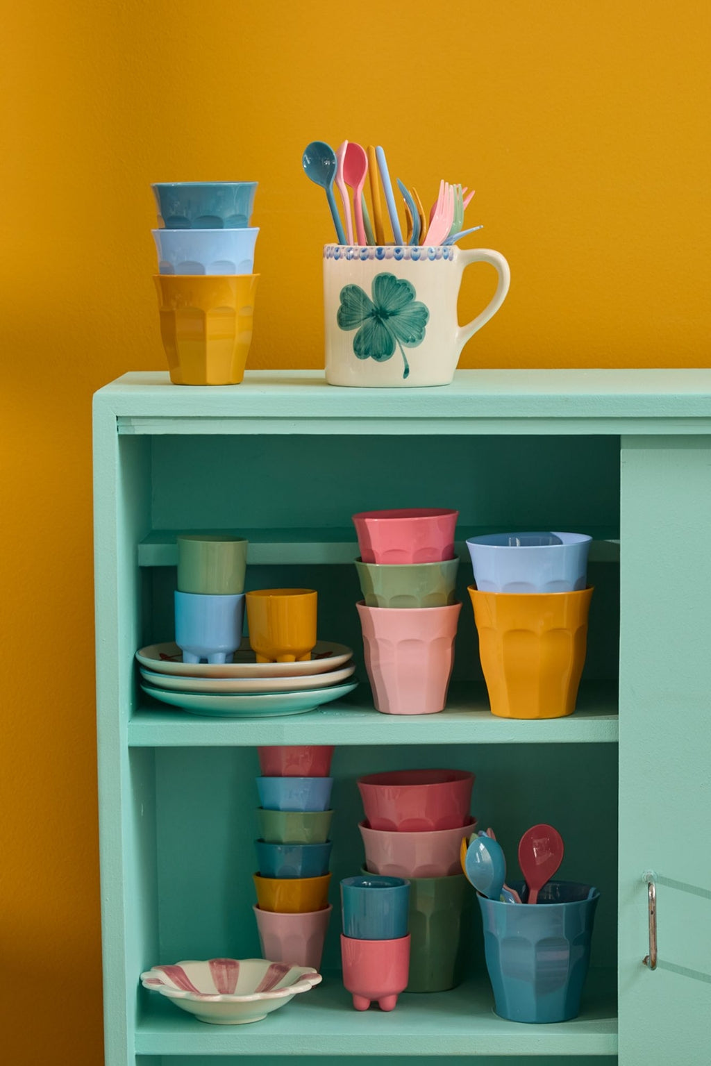 Pack 6 vasos melamina - colores All you need is Love and Colors