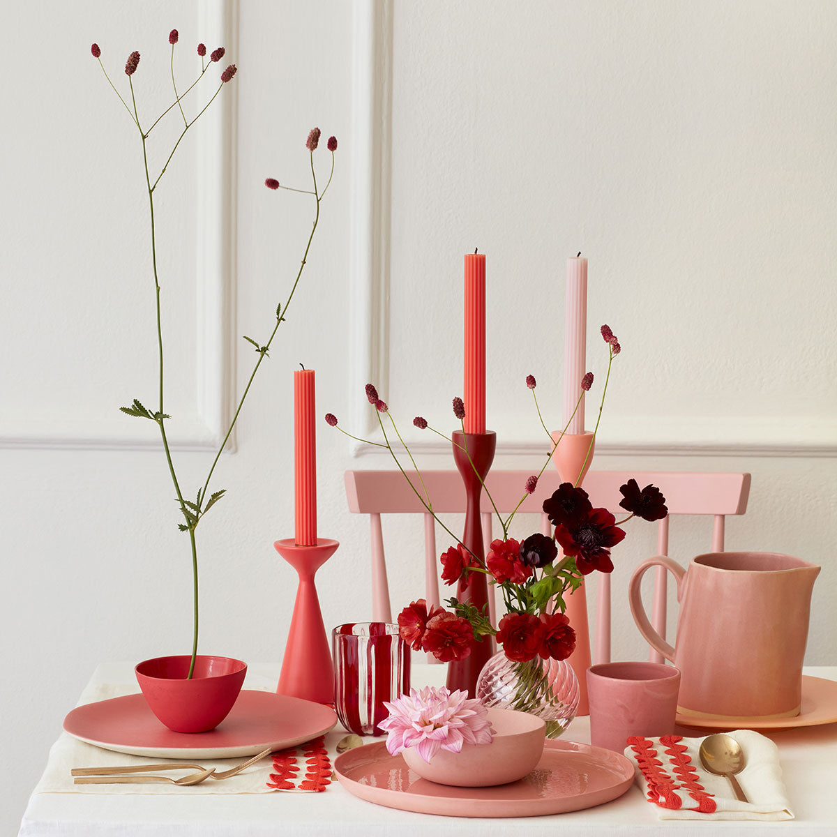 Velas de mesa - multicolor (12 unidades)