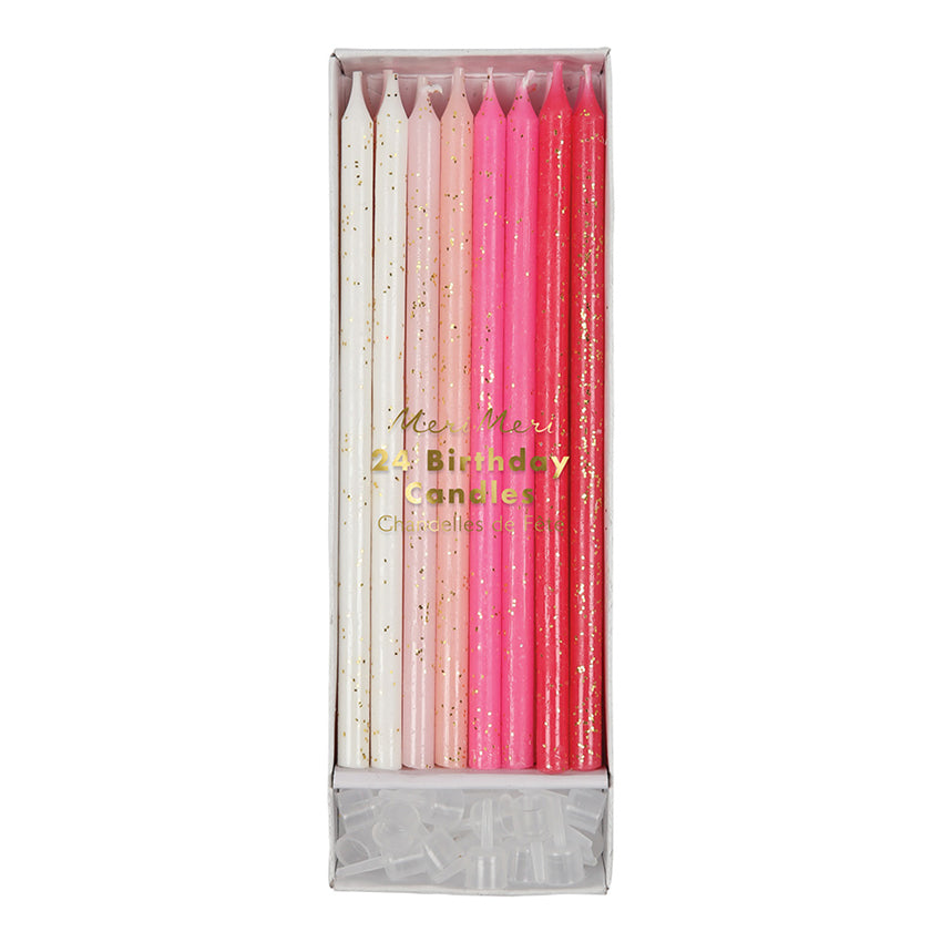 Con estas maravillosas velas, la torta se verá aún más linda !!! El pack contiene 24 velas largas en colores blanco, rosado y fucsia, con glitter dorado.