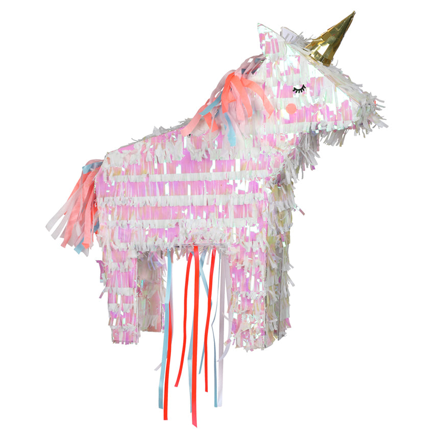 La diversión está asegurada con esta piñata en forma de unicornio de Meri Meri ! Está decorada con papel de seda en colores iridiscente, tiene cuerno dorado y pelo y cola de color coral.