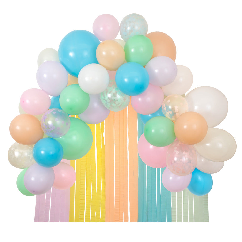 Guirnalda de globos pastel con tiritas