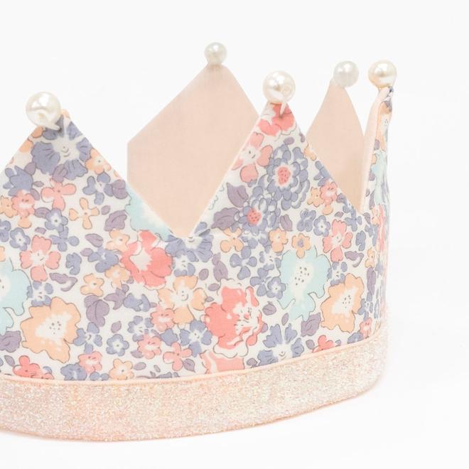 Corona - flores Liberty con perlas