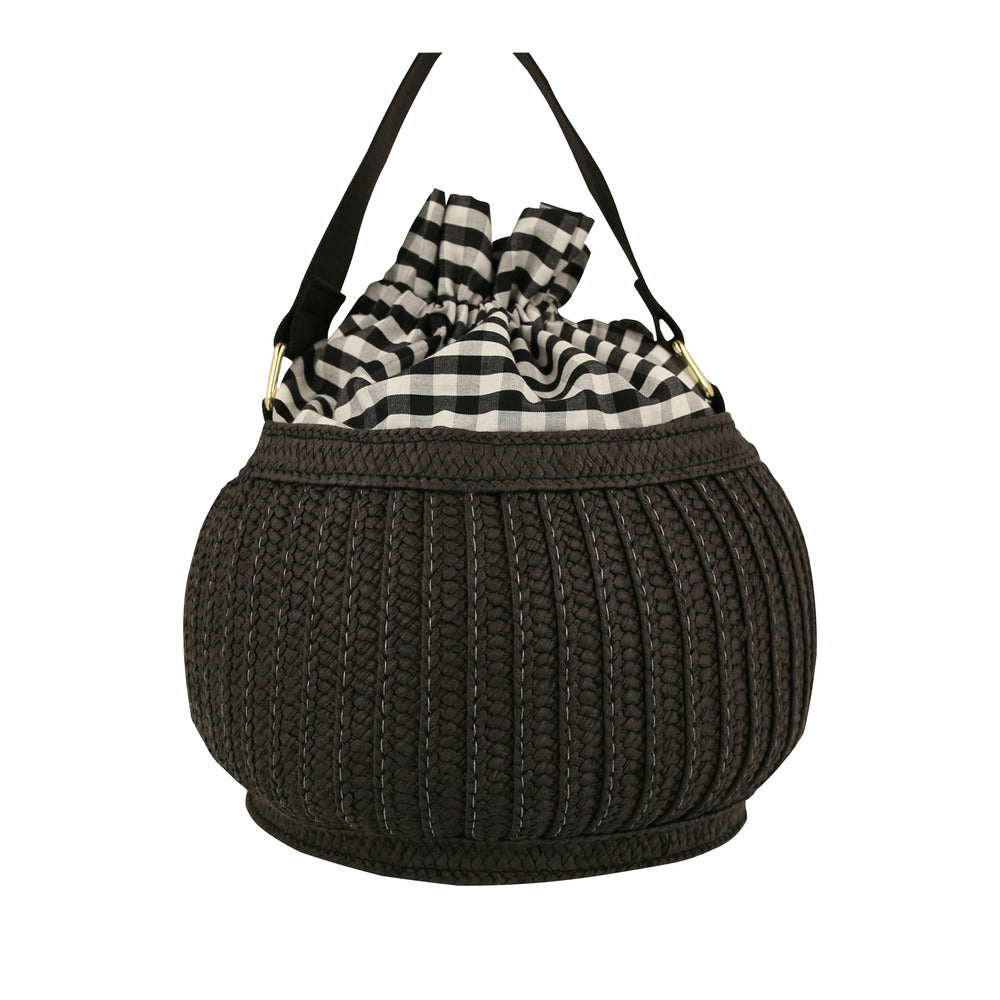 Canasto con forma de gato negro