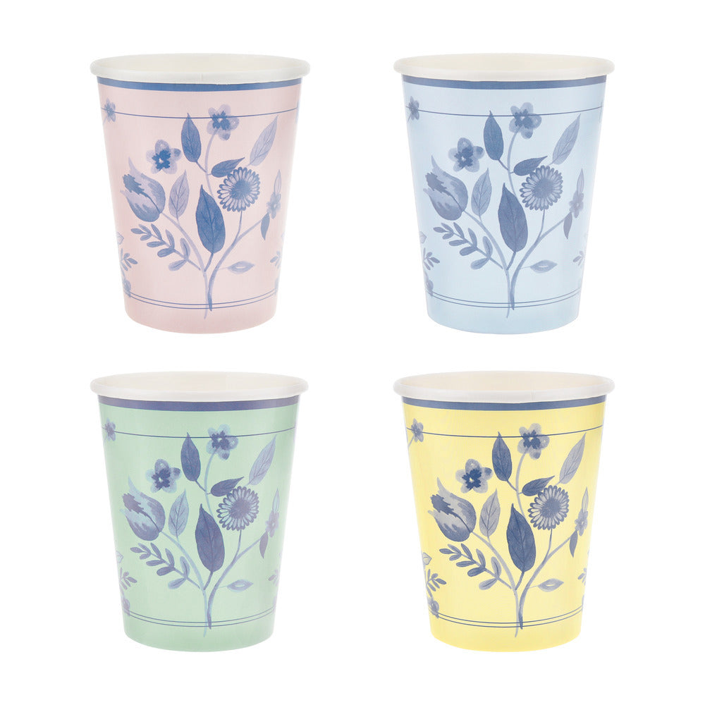 Vasos con diseño botánico vintage
