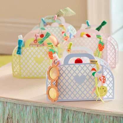 Bolsas para sorpresas - carterita con charms