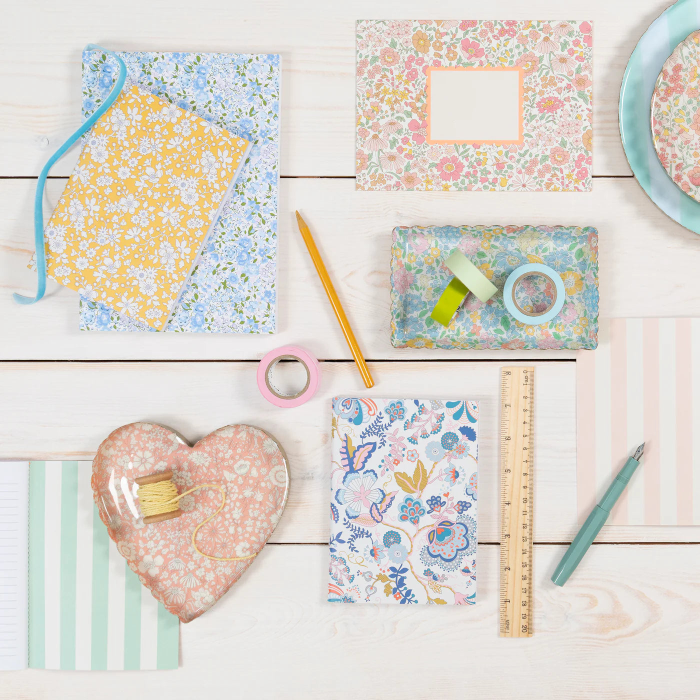 Set de 8 libretas Liberty en cajita - 80 hojas