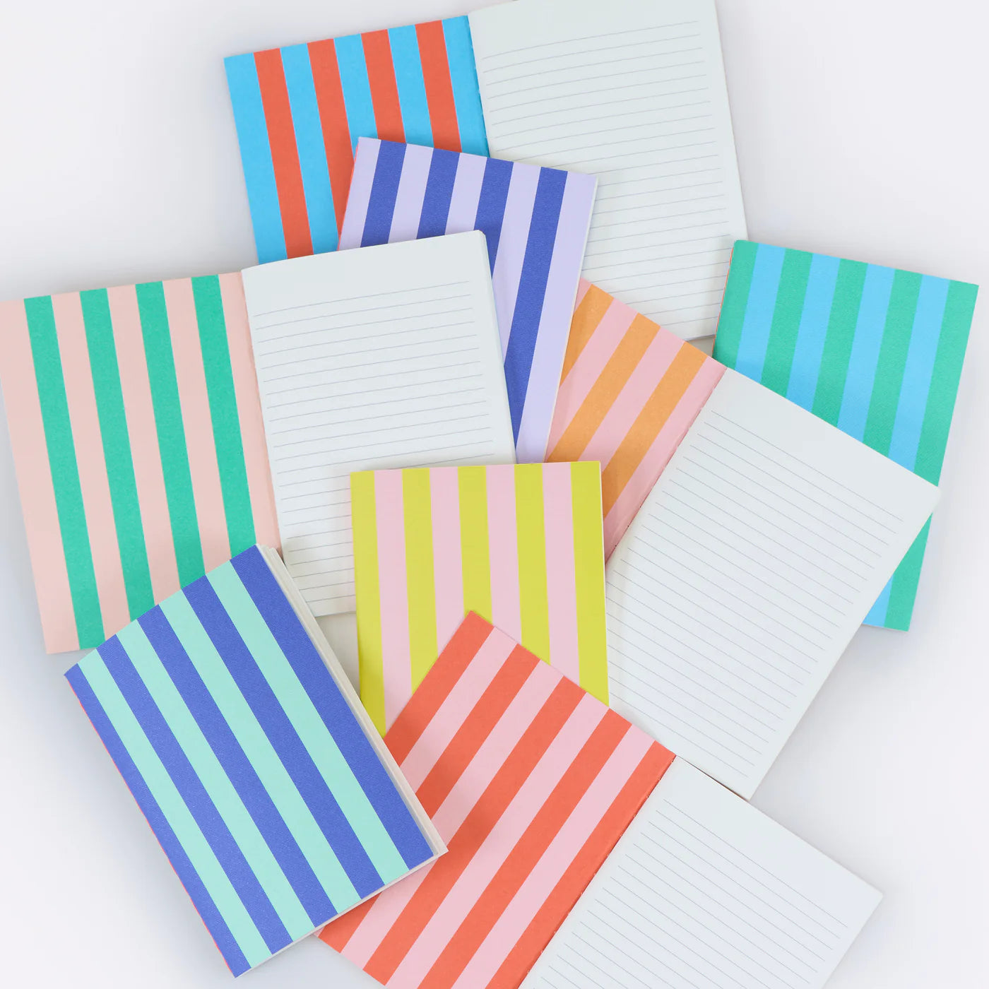 Set de 8 libretas rayas en cajita - 80 hojas