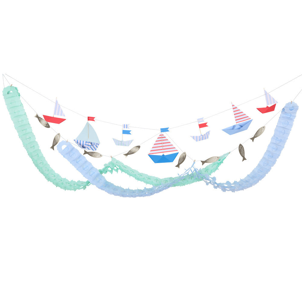 Guirnaldas barcos, peces y olas
