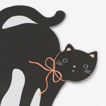 Servilletas con forma de gato negro