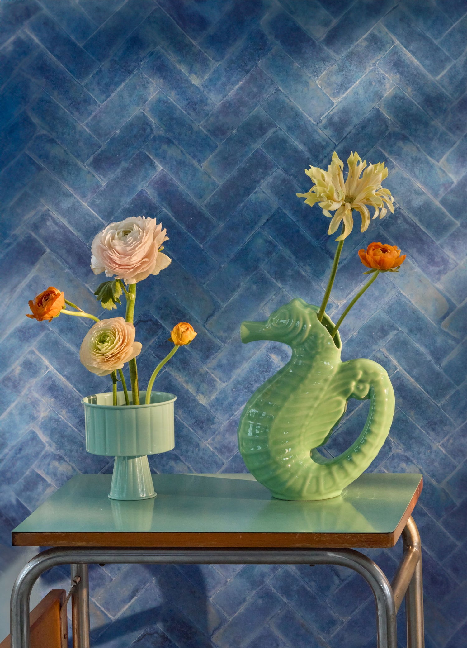 Portamacetas de metal con pie - verde agua