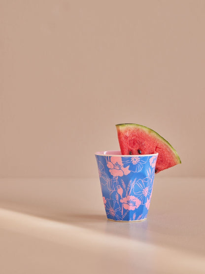 Vaso de melamina - amapolas rosadas sobre fondo azul